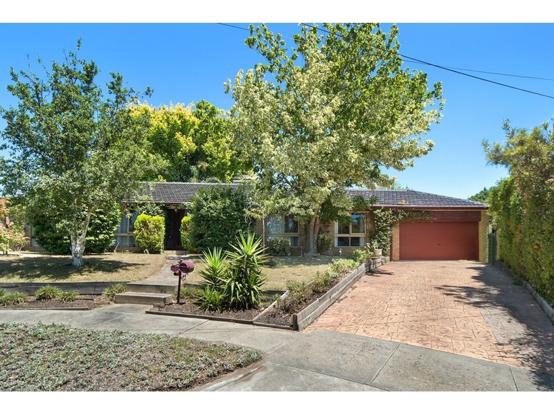 4 Elinga Crt, Frankston VIC 3199