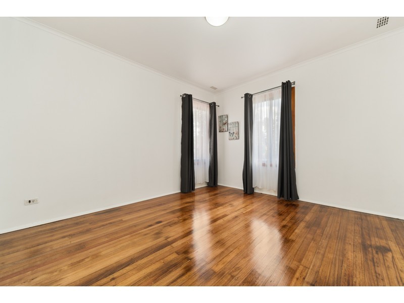 50 Pine Street, Frankston North VIC 3200