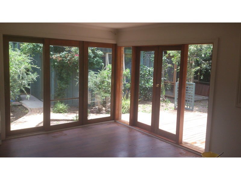 33 Robertson Drive, Mornington VIC 3931