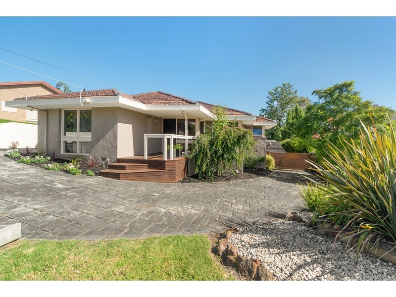 18 Raymond Avenue, Langwarrin VIC 3910