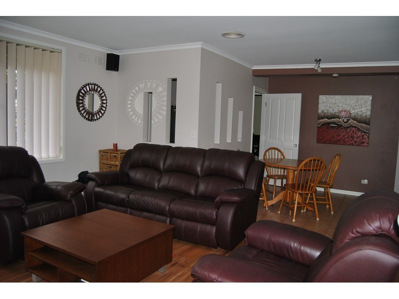 82 Ashleigh Avenue, Frankston VIC 3199