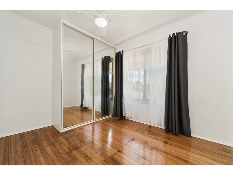 50 Pine Street, Frankston North VIC 3200