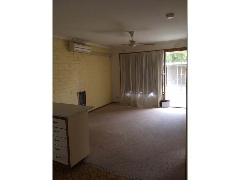 2/4 Cricklewood Avenue, Frankston VIC 3199