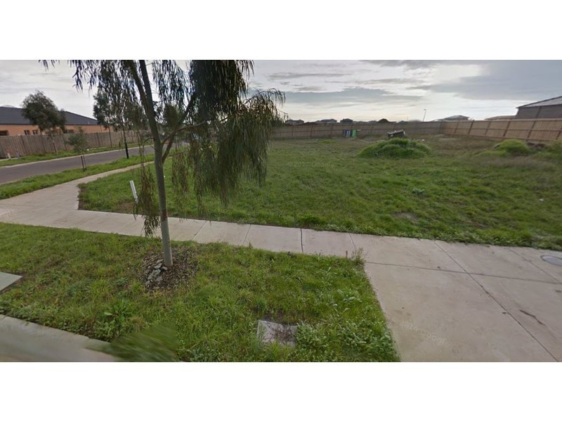 30 Spearwood Rise, Cranbourne West VIC 3977