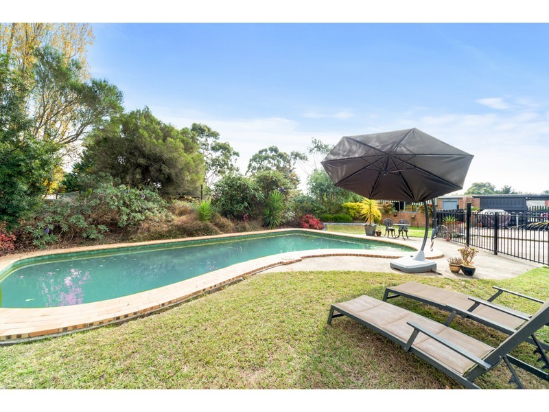 2 Kumala Drive, Somerville VIC 3912