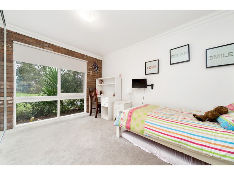 8 Vista Court, Somerville VIC 3912