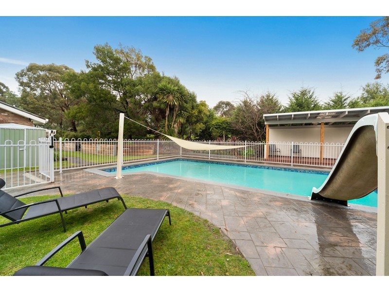 8 Vista Court, Somerville VIC 3912