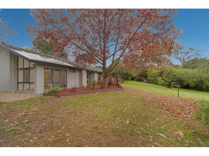 1 Mountain Avenue, Frankston South VIC 3199