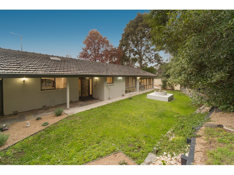 1 Mountain Avenue, Frankston South VIC 3199