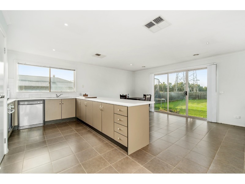 67 Brookland Greens Boulevard, Cranbourne VIC 3977