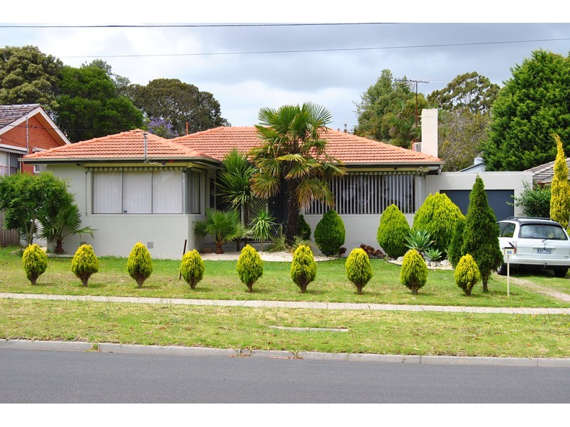 82 Ashleigh Avenue, Frankston VIC 3199