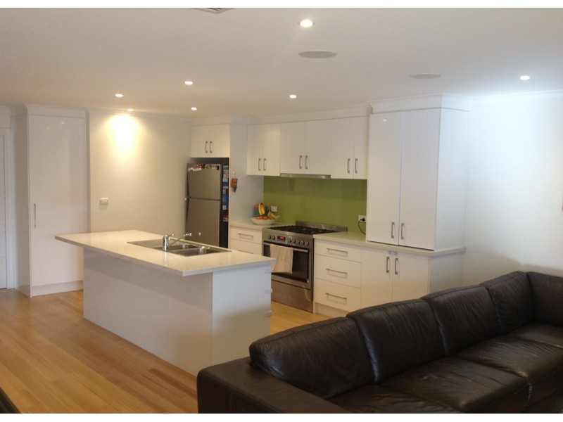 27 Downs Road, Seaford VIC 3198