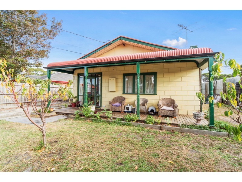 13 Neville Avenue, Seaford VIC 3198