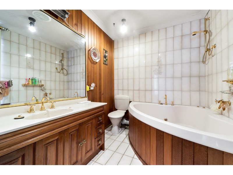 2 Caprice Court, Frankston VIC 3199