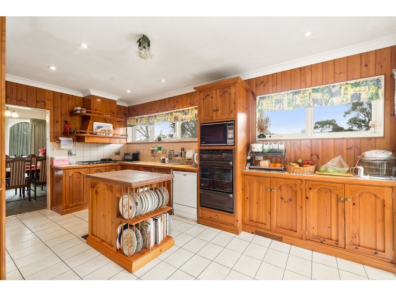 2 Caprice Court, Frankston VIC 3199