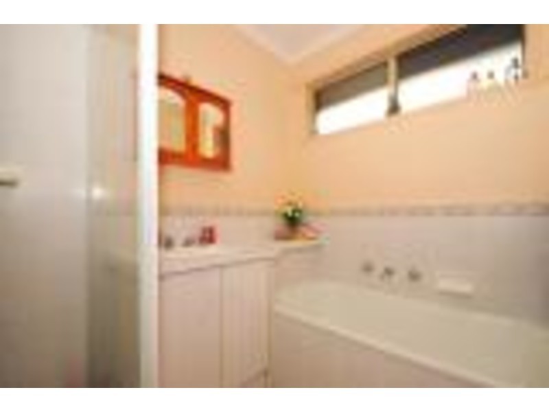 17 Lindas Way, Carrum Downs VIC 3201