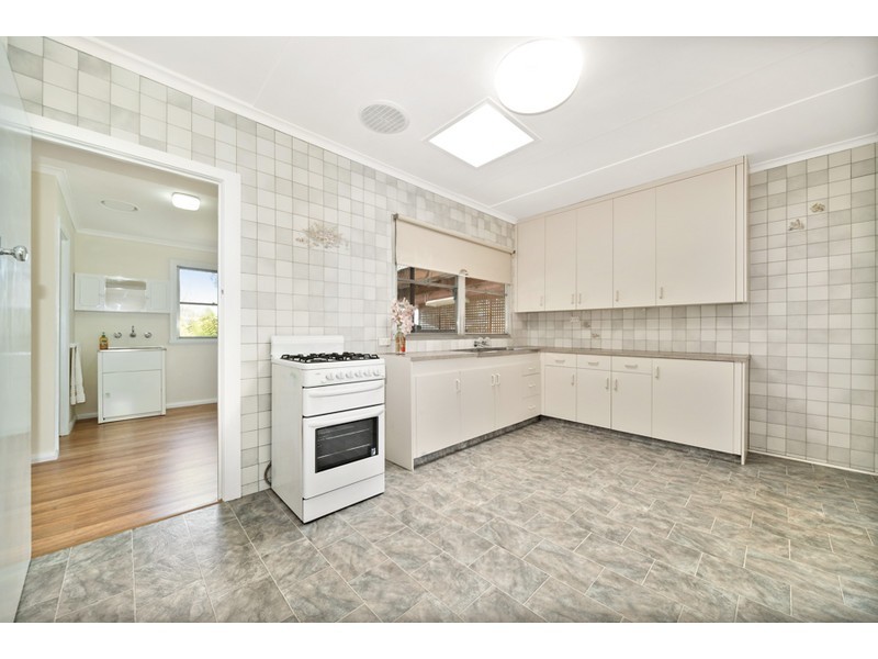 6 Longleaf Street, Frankston North VIC 3200