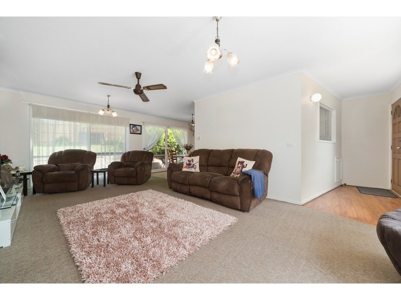 11 Elsan Lea Court, Langwarrin VIC 3910