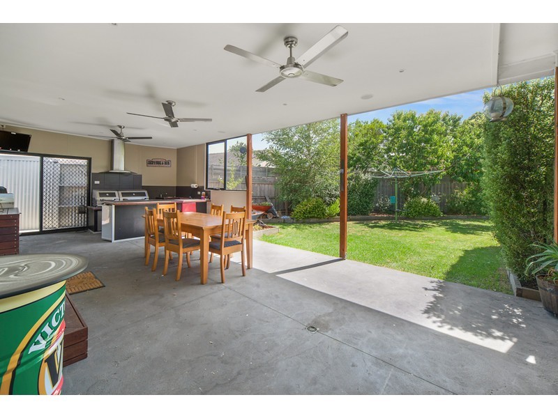 1 Lindsay Street, Frankston North VIC 3200
