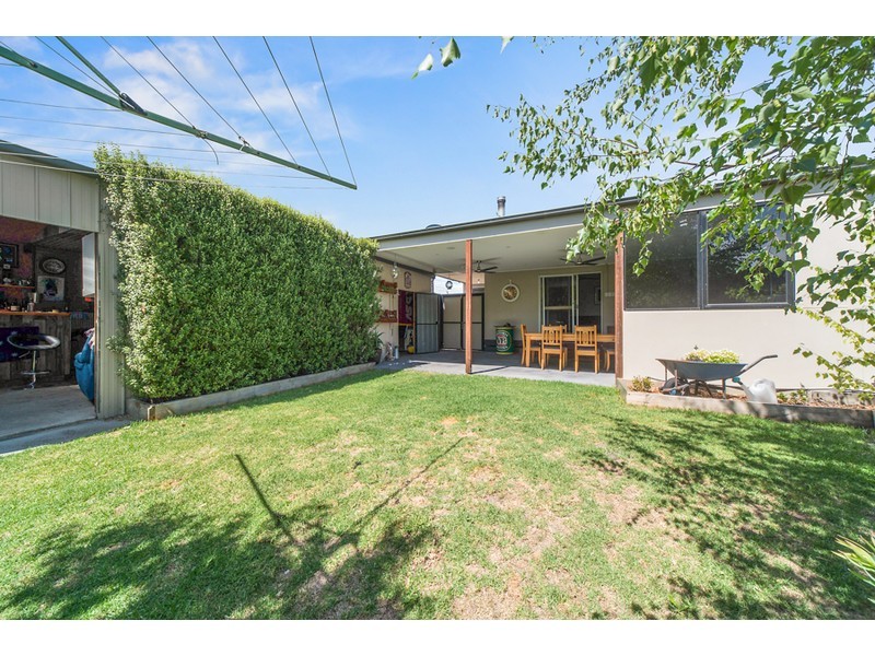 1 Lindsay Street, Frankston North VIC 3200