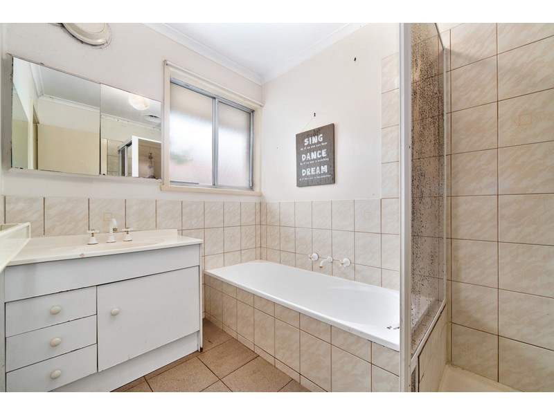 11 Nursery Avenue, Frankston VIC 3199