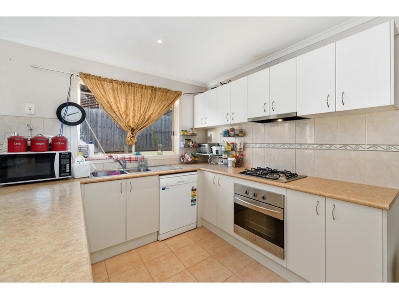 35 Mcgowan Drive, Skye VIC 3977