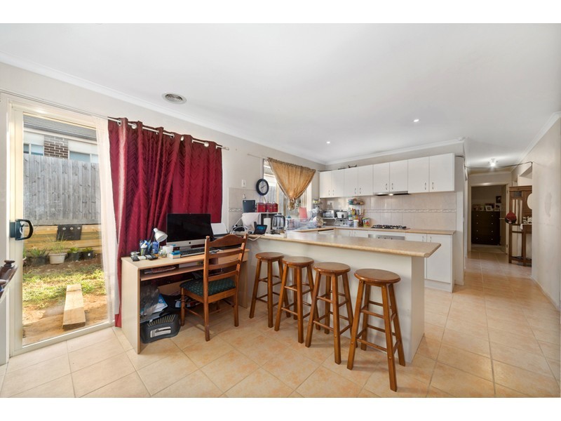 35 Mcgowan Drive, Skye VIC 3977