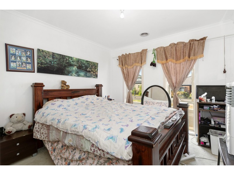 35 Mcgowan Drive, Skye VIC 3977