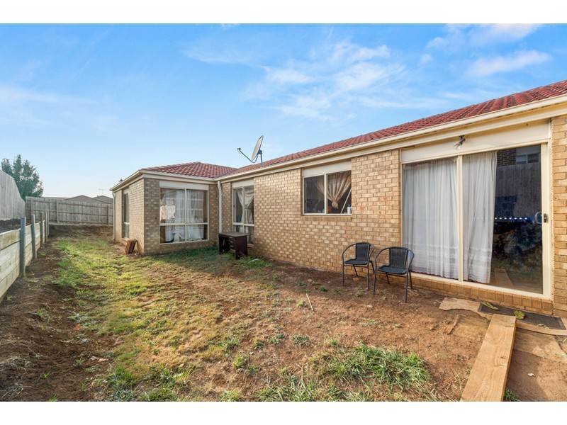35 Mcgowan Drive, Skye VIC 3977
