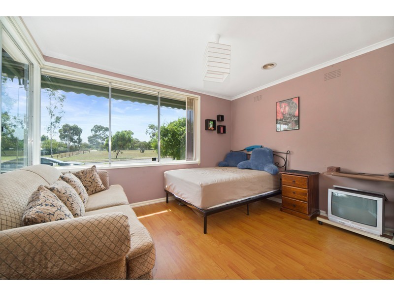 82 Ashleigh Avenue, Frankston VIC 3199