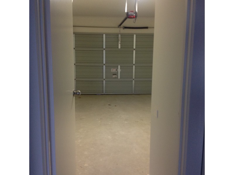 8/17 Edgeware Close, Pakenham VIC 3810
