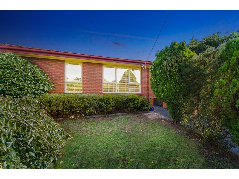 9 Paterson Avenue, Langwarrin VIC 3910