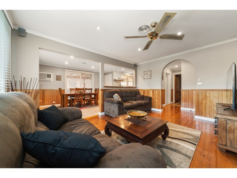 9 Paterson Avenue, Langwarrin VIC 3910