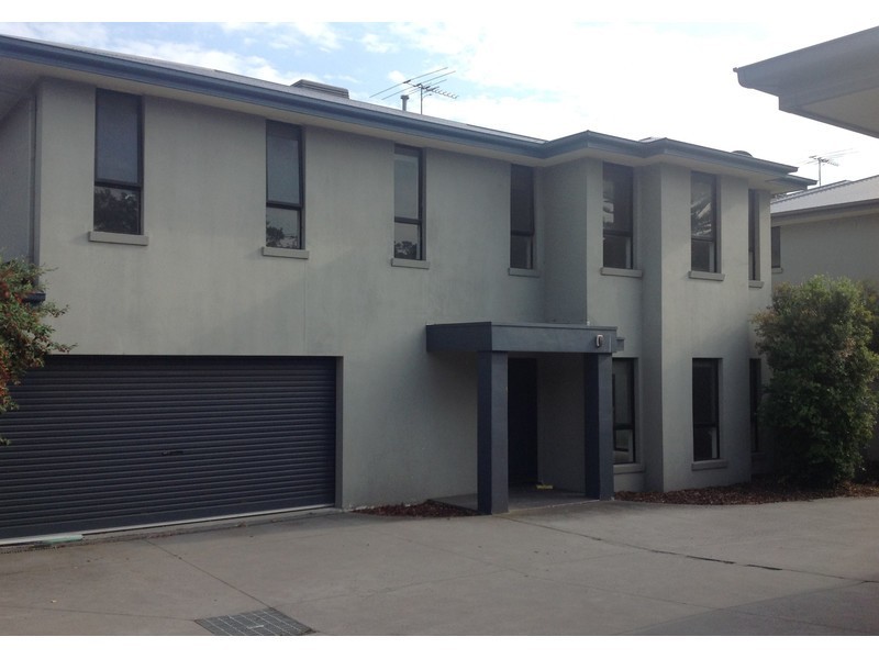 4/11 Culcairn Drive, Frankston VIC 3199