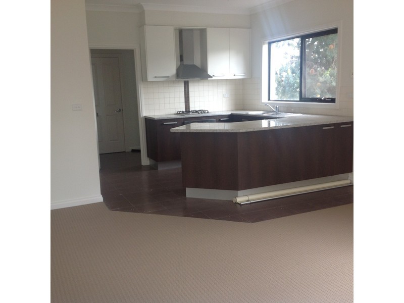 4/11 Culcairn Drive, Frankston VIC 3199