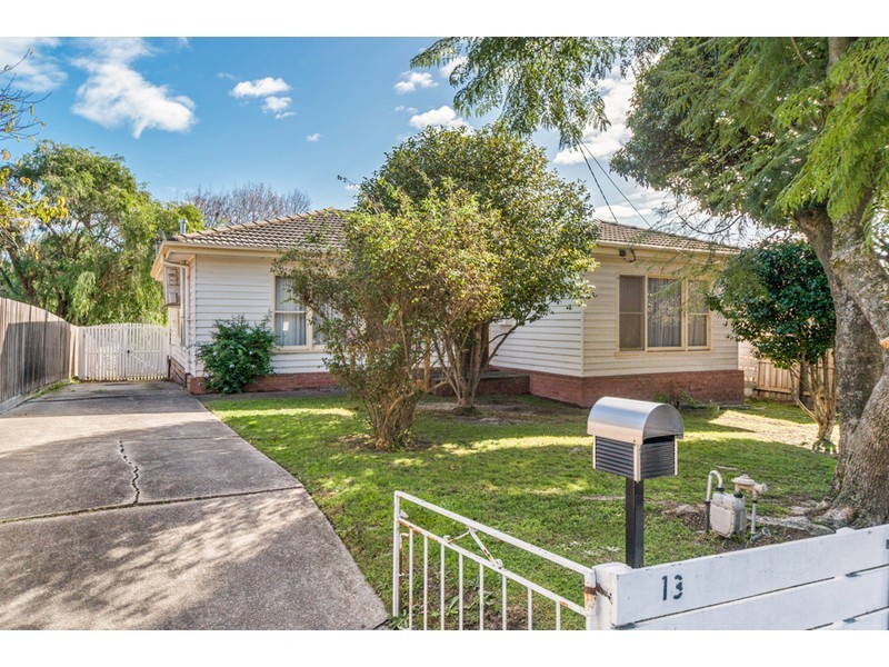 13 Lardner Road, Frankston VIC 3199