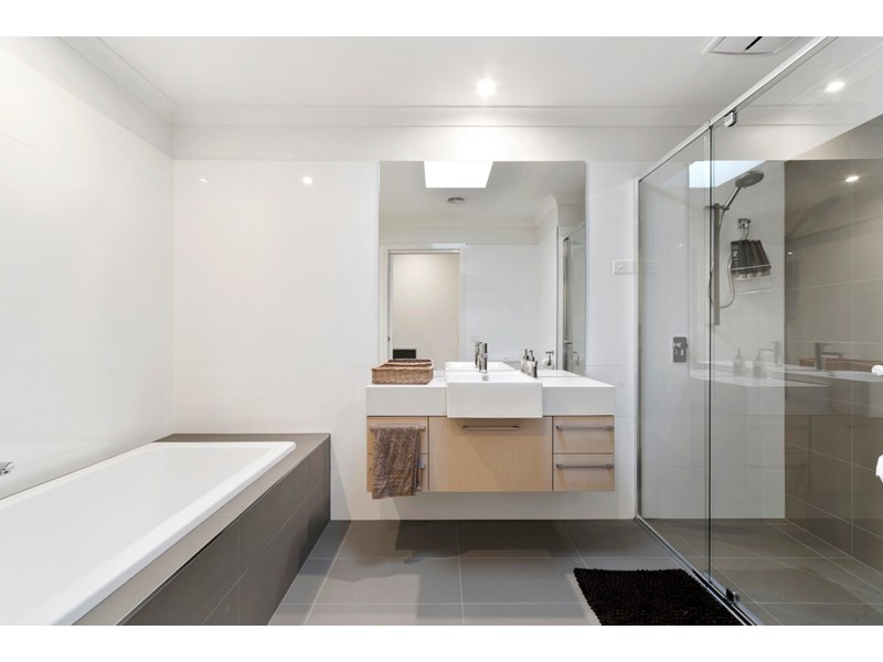 75A Clarendon Drive, Somerville VIC 3912