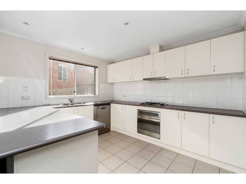 4/2 Edward Street, Langwarrin VIC 3910