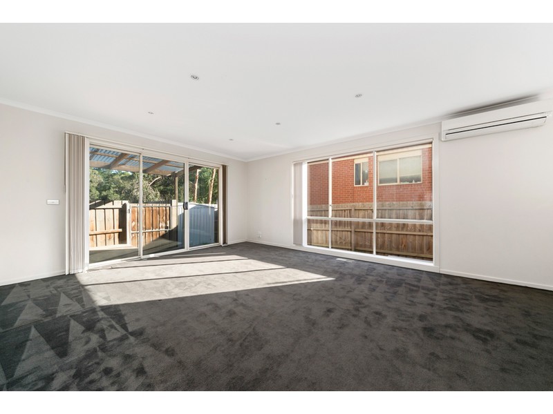 4/2 Edward Street, Langwarrin VIC 3910