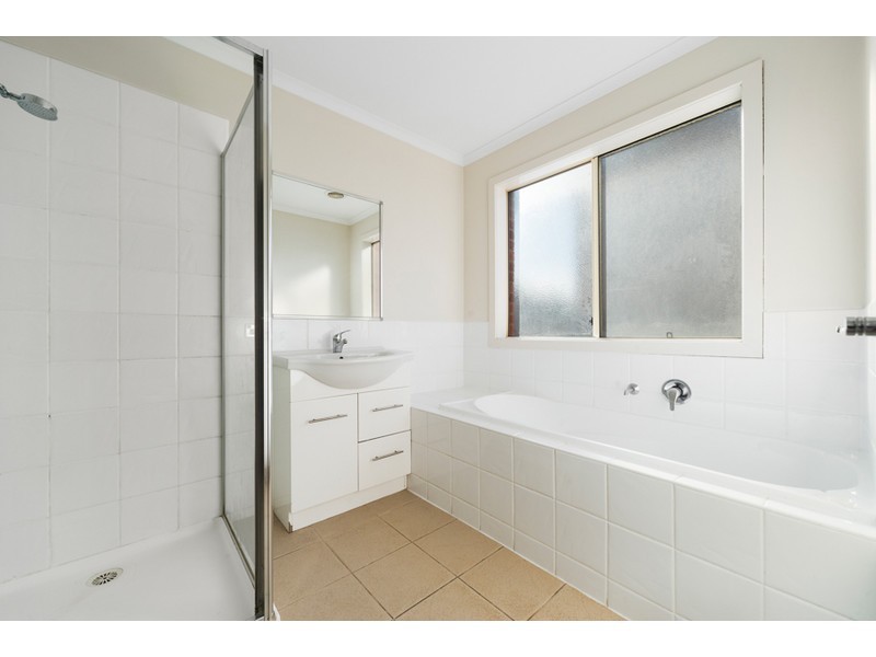 4/2 Edward Street, Langwarrin VIC 3910