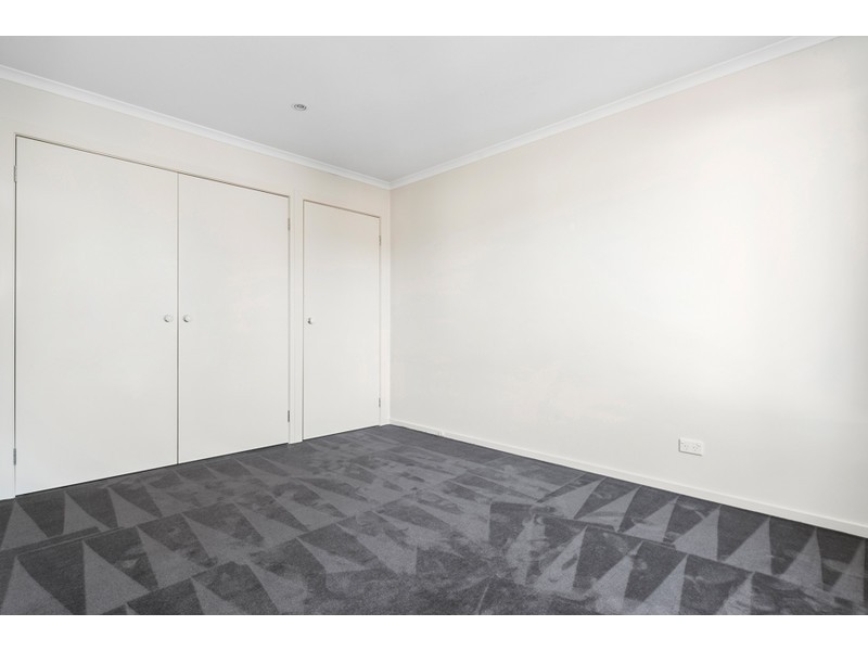 4/2 Edward Street, Langwarrin VIC 3910