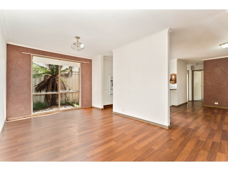 33 Toirram Crescent, Cranbourne VIC 3977