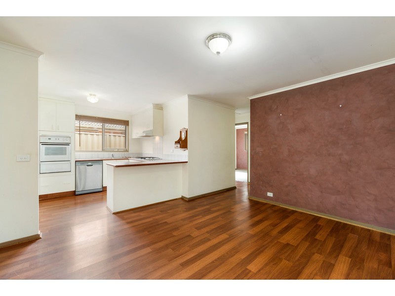 33 Toirram Crescent, Cranbourne VIC 3977