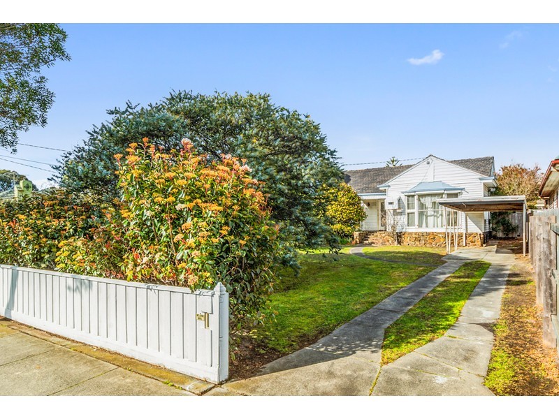 61 Dandenong Road East, Frankston VIC 3199