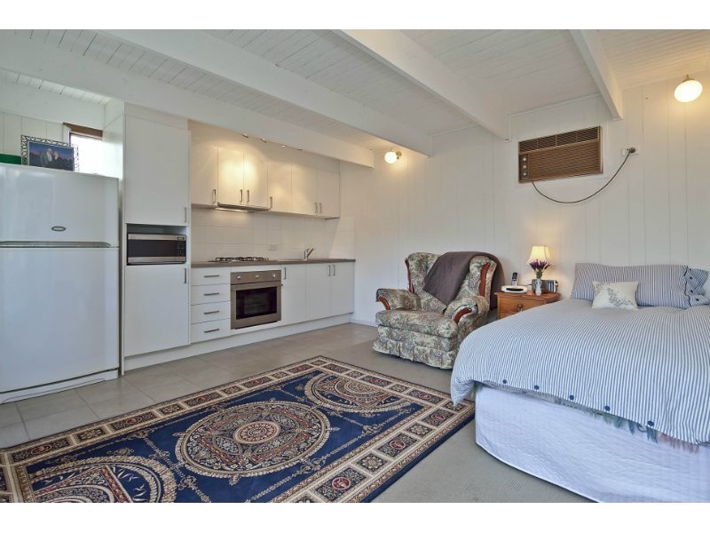 18 Helvetia Court, Frankston South VIC 3199