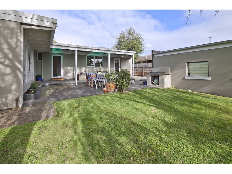 18 Helvetia Court, Frankston South VIC 3199