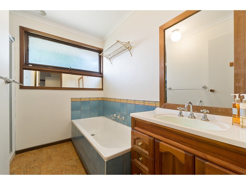 4 Wiltshire Drive, Somerville VIC 3912