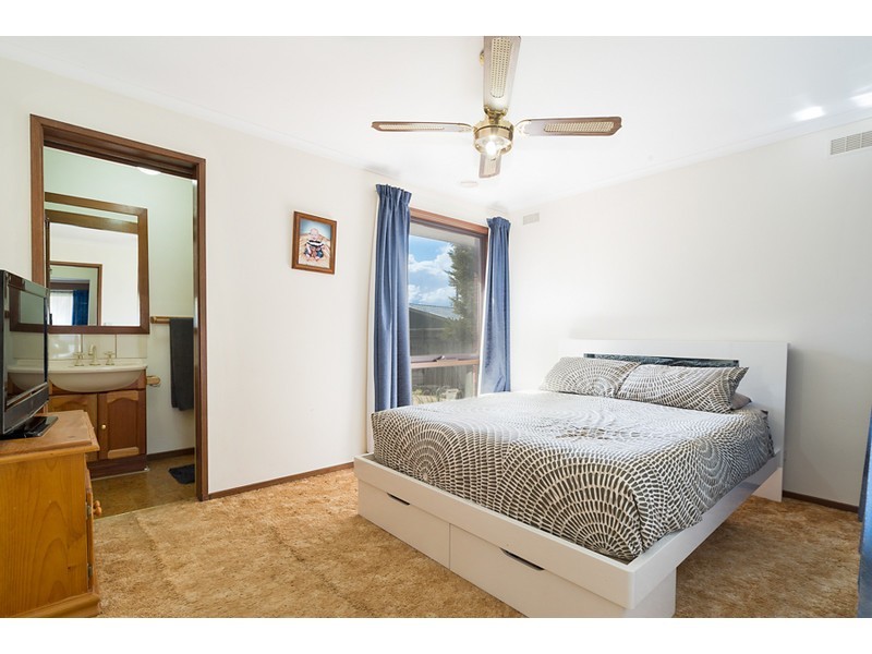 4 Wiltshire Drive, Somerville VIC 3912