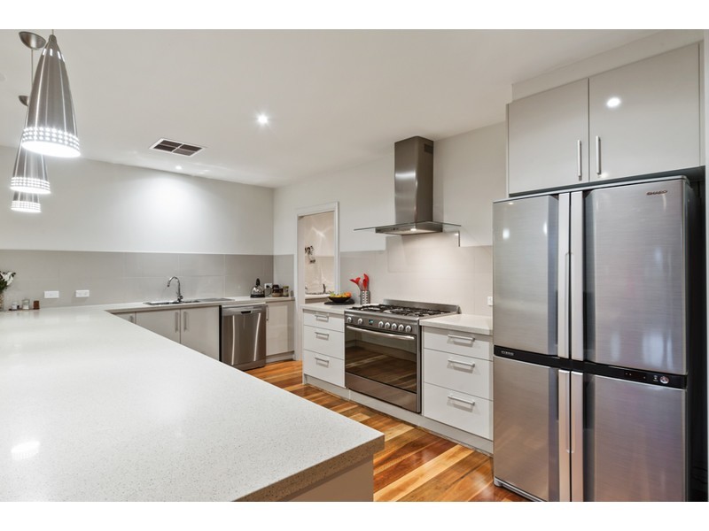 6 Peter Chance Crescent, Langwarrin VIC 3910