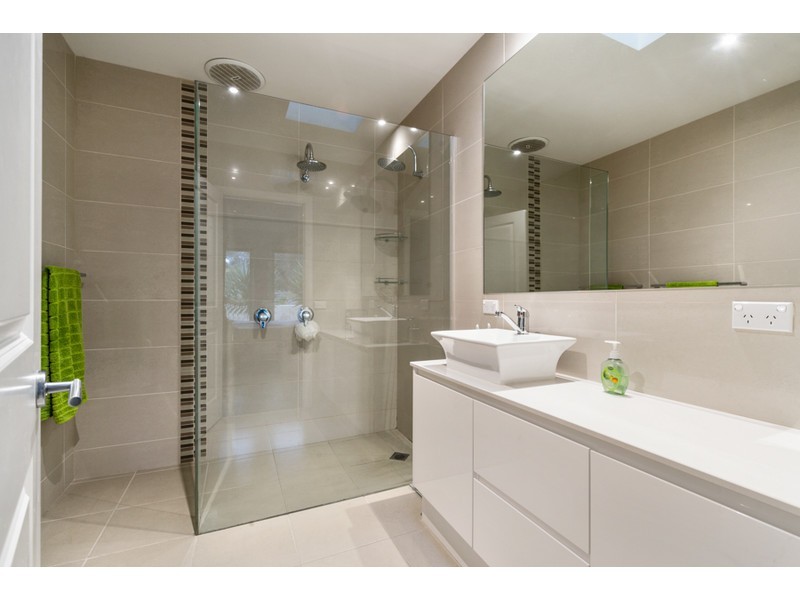 6 Peter Chance Crescent, Langwarrin VIC 3910